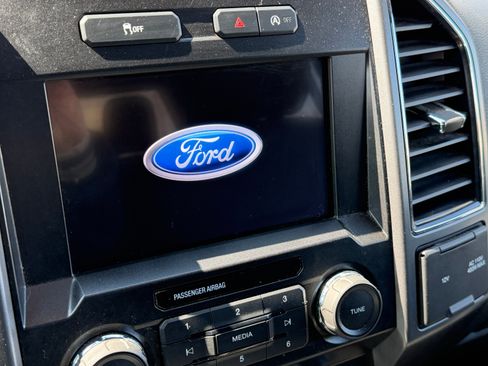 Used 2020 Ford F150 XLT w/ Equipment Group 302A Luxury AWD/4WD image 19