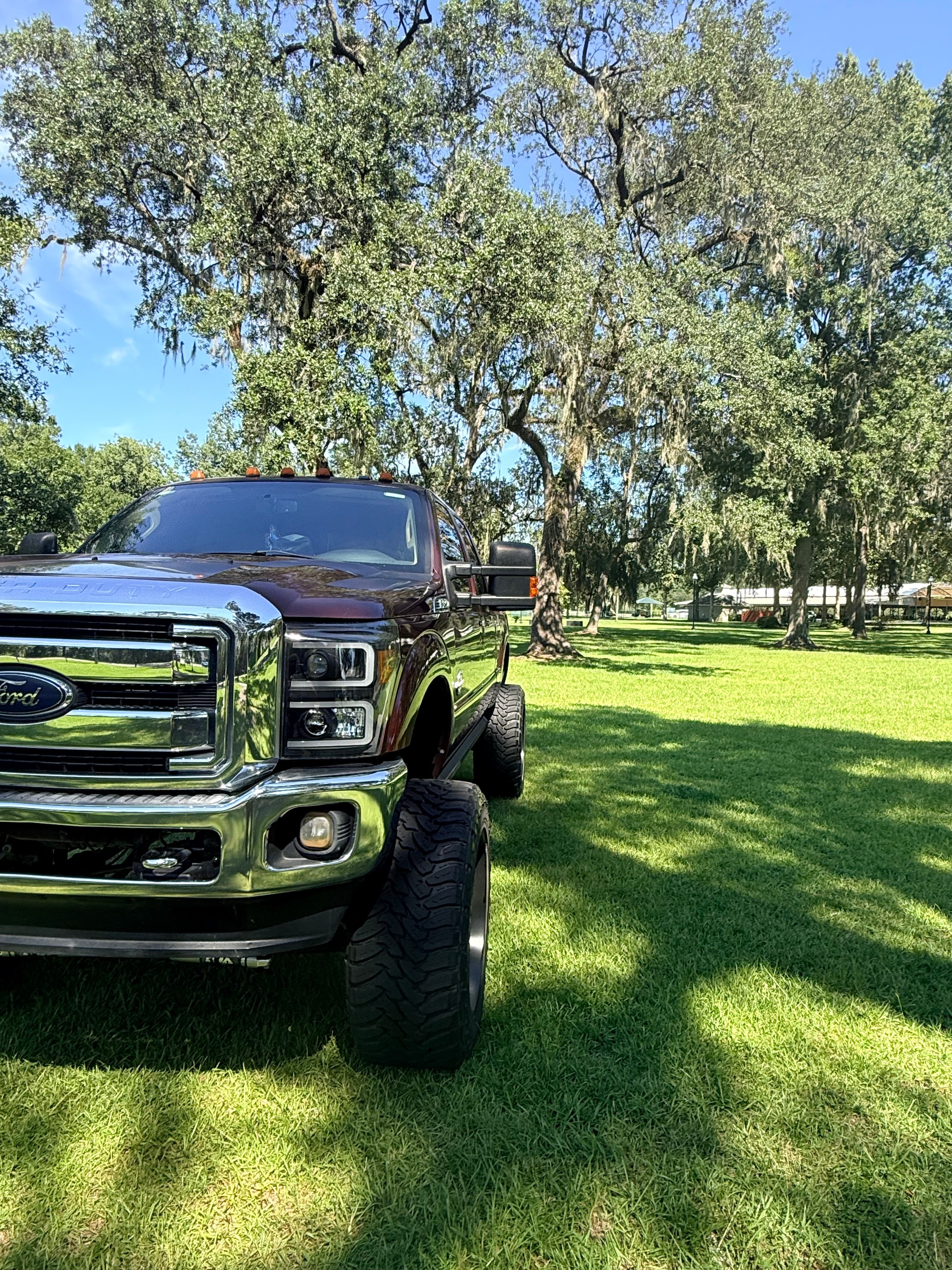 Used 2015 Ford F250 Lariat w/ Chrome Package AWD/4WD image 2