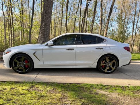 Used 2019 Genesis G70 3.3T Advanced w/ Sport Package AWD/4WD image 6