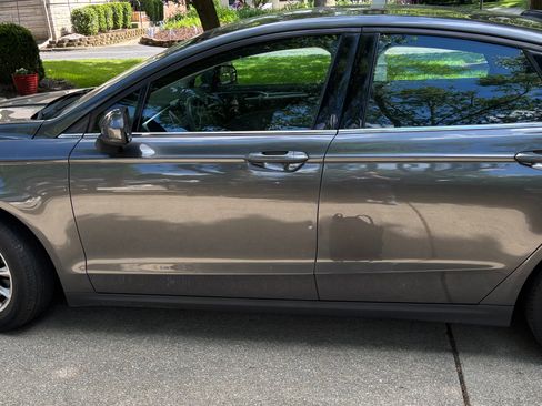 Used 2015 Ford Fusion S FWD image 4