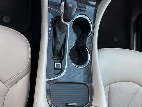 Used 2020 Buick Envision Preferred AWD/4WD image 16