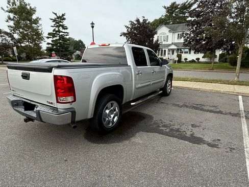 Used 2010 GMC Sierra 1500 SLE w/ Regional Value Package image 6