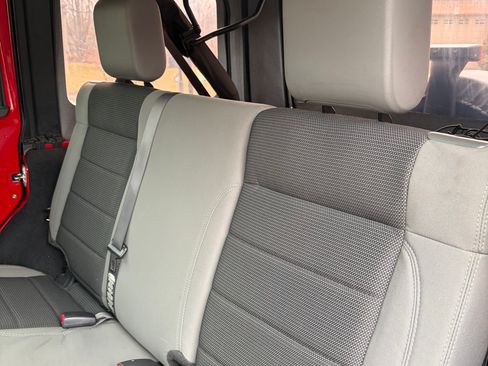 Used 2007 Jeep Wrangler Unlimited X image 11