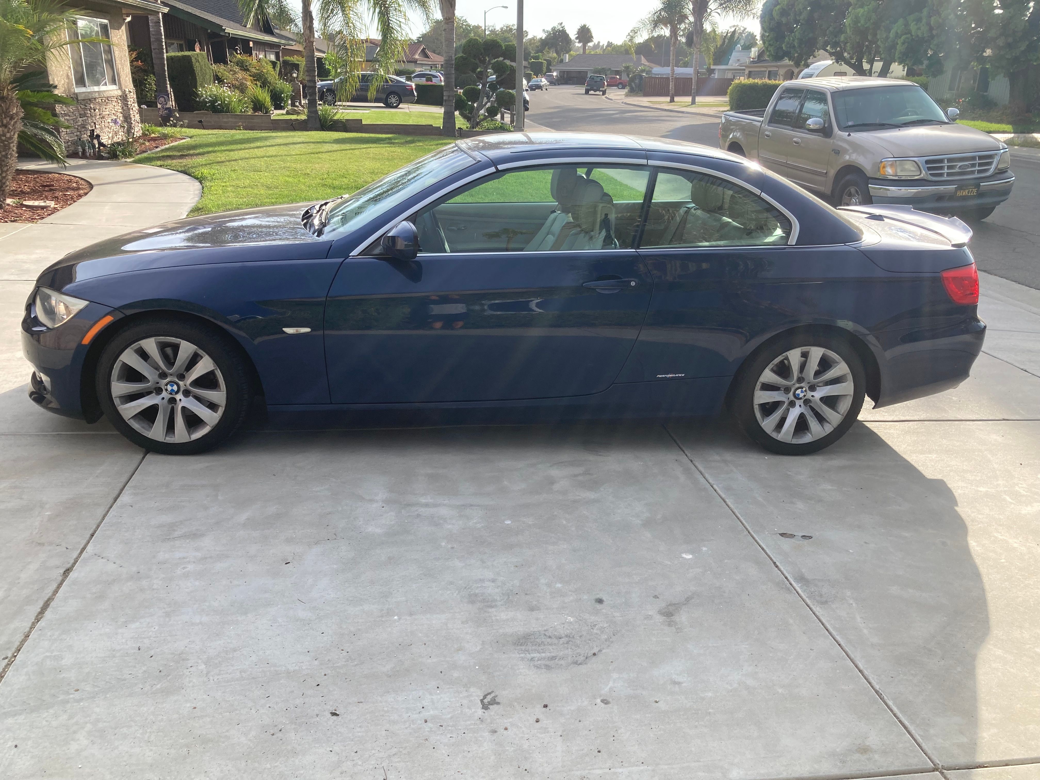 Used 2011 BMW 328i Convertible RWD image 6