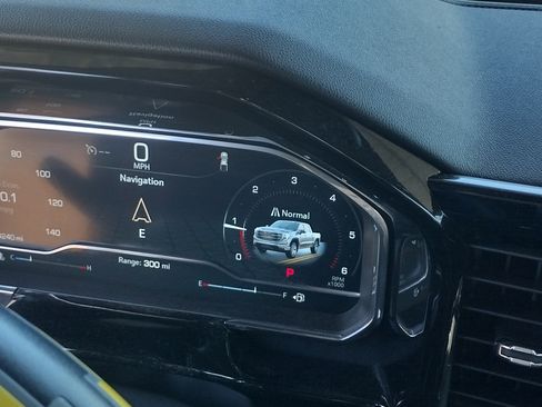 Used 2023 GMC Sierra 1500 SLT w/ SLT Convenience Package image 15