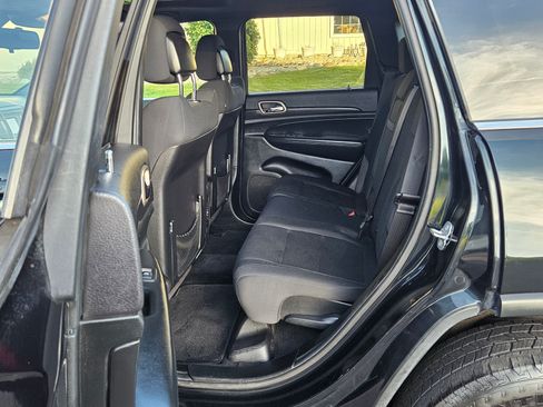 Used 2014 Jeep Grand Cherokee Laredo w/ Security & Convenience Group image 11