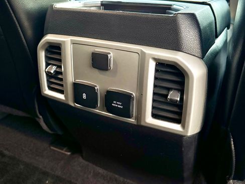 Used 2017 Ford F150 Lariat image 29