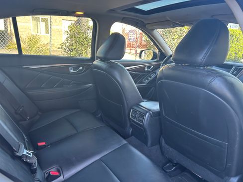 Used 2018 INFINITI Q50 Luxe w/ Essential Package (3.0T Luxe) image 13