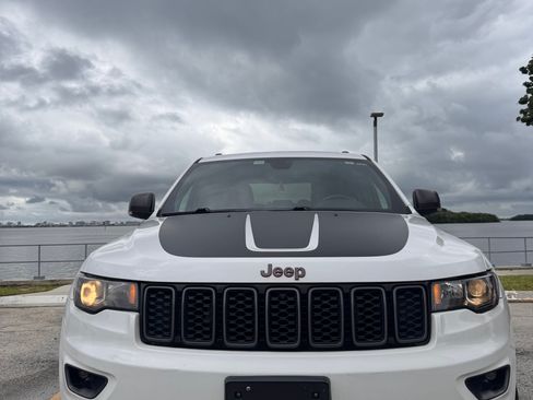 Used 2019 Jeep Grand Cherokee Trailhawk AWD/4WD image 2