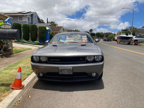Used 2011 Dodge Challenger R/T RWD image 2