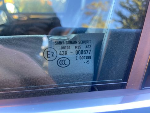 Used 2016 Porsche Cayenne image 25