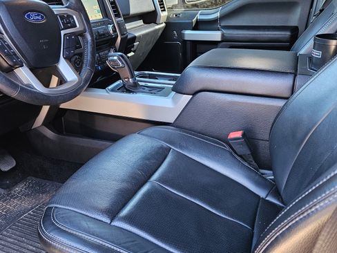 Used 2018 Ford F150 Lariat w/ Equipment Group 502A Luxury image 6