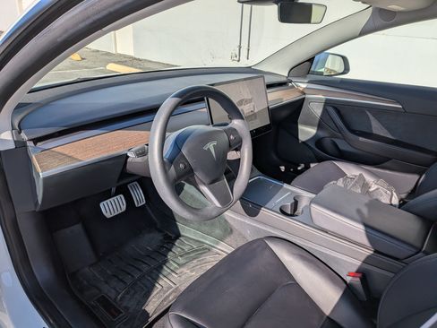 Used 2023 Tesla Model 3 Performance image 15