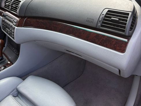 Used 2006 BMW 330Ci Convertible image 28