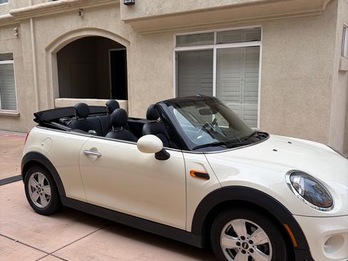 Used 2019 MINI Cooper Convertible w/ Signature Upholstery Package FWD image 24