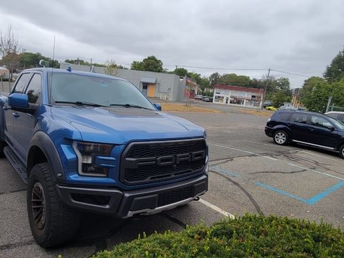 Used 2020 Ford F150 Raptor w/ Equipment Group 802A Luxury image 5