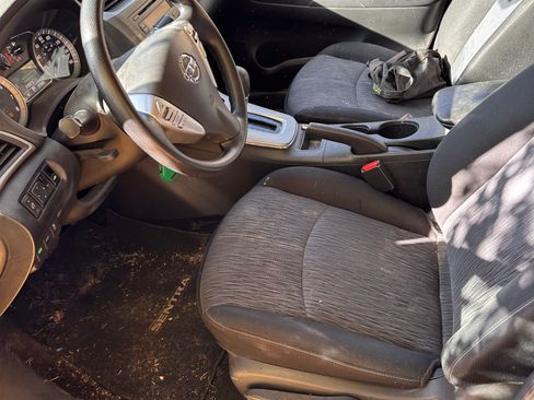 Used 2014 Nissan Sentra SV image 9