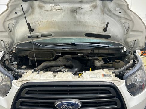 Used 2019 Ford Transit 250 148 Medium Roof image 9