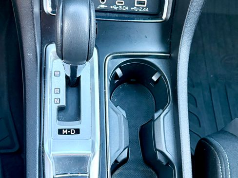 Used 2023 Subaru Ascent Premium w/ Convenience Package image 14