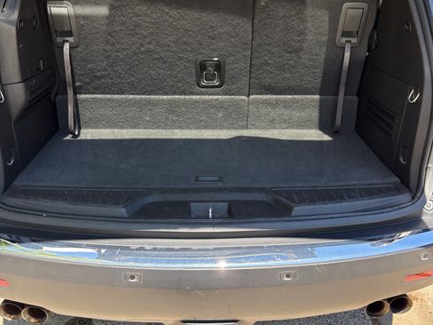 Used 2012 GMC Acadia SLT AWD/4WD image 16