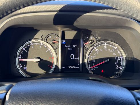 Used 2020 Toyota 4Runner TRD Off-Road Premium w/ Moonroof Package AWD/4WD image 20