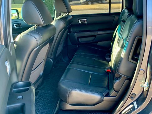 Used 2015 Honda Pilot Touring image 2