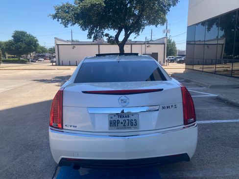 Used 2011 Cadillac CTS Luxury RWD image 9