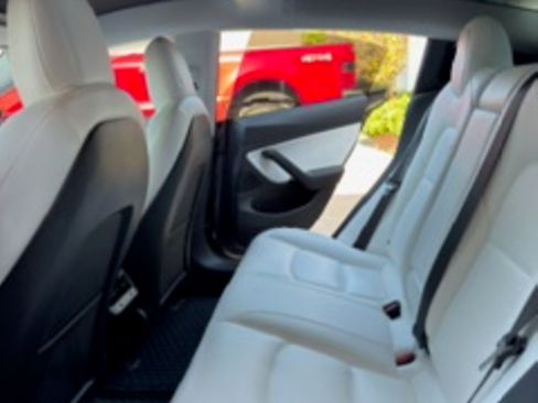 Used 2018 Tesla Model 3 Long Range AWD/4WD image 17