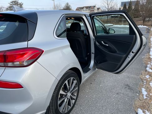 Used 2018 Hyundai Elantra GT w/ Style Package 02 image 27