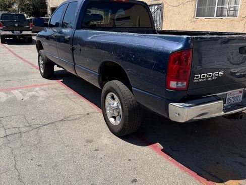 Used 2004 Dodge Ram 2500 Truck SLT w/ Trailer Tow Group AWD/4WD image 4