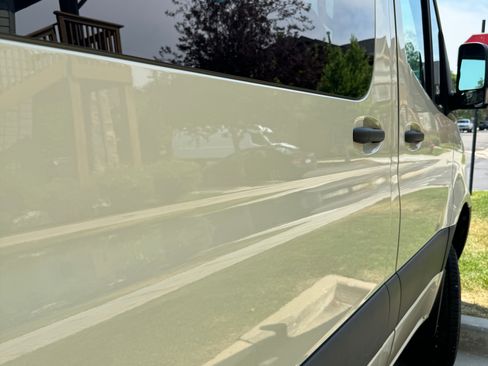 Used 2024 Mercedes-Benz Sprinter 2500 image 10