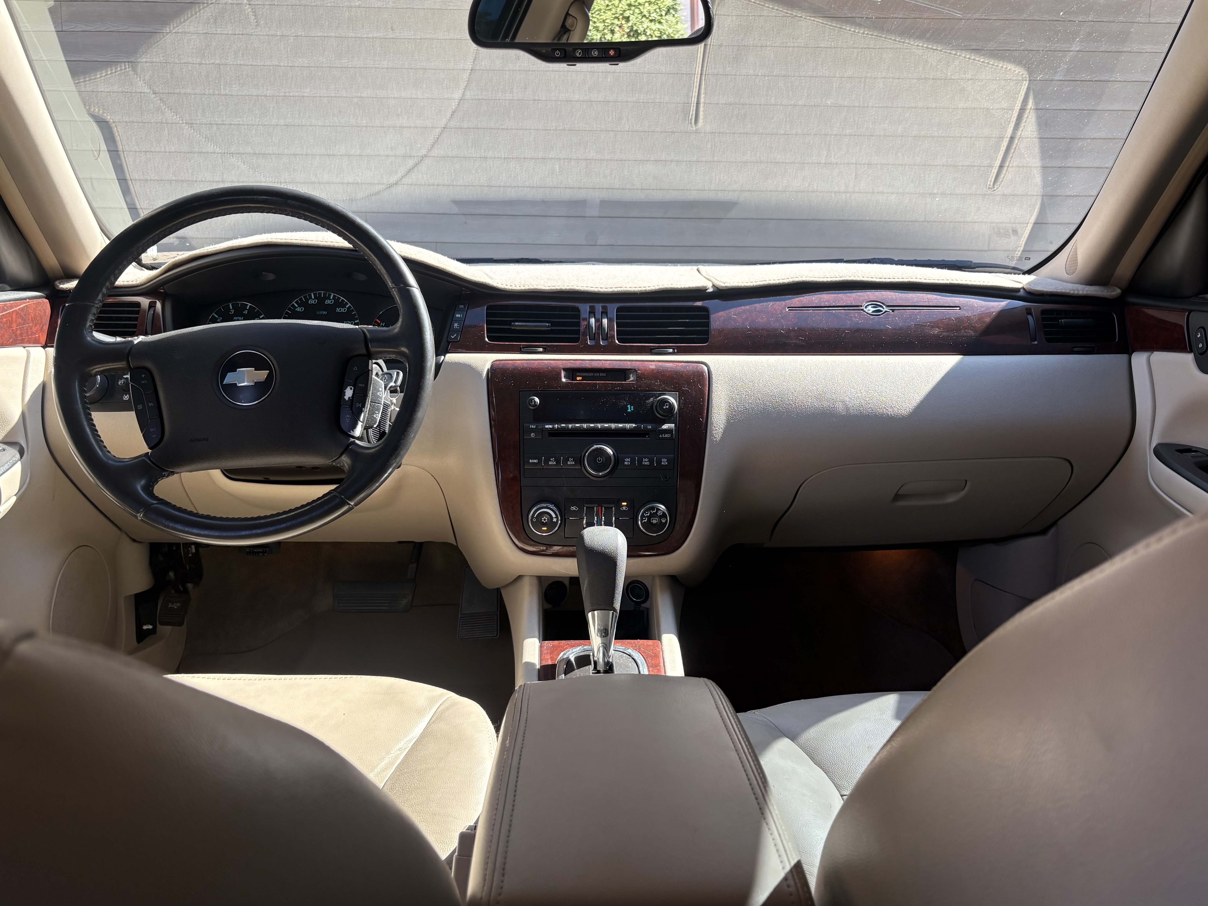 Used 2010 Chevrolet Impala LT w/ Convenience Package FWD image 9