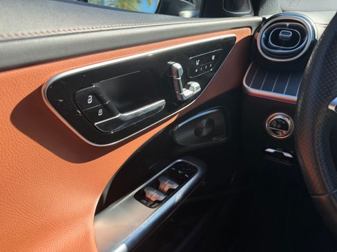 Used 2023 Mercedes-Benz C 300 Sedan image 16