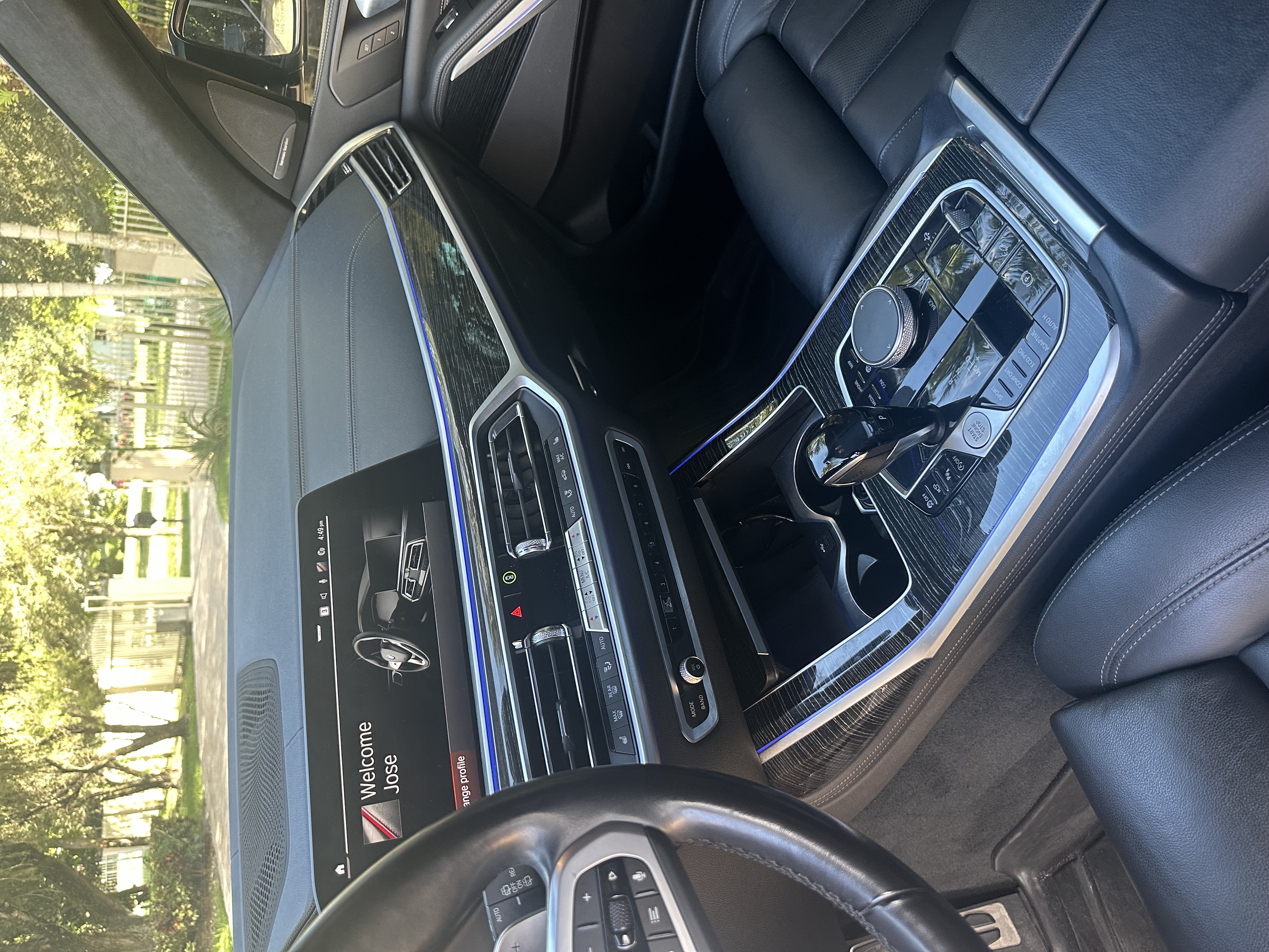 Used 2022 BMW X7 M50i w/ Cold Weather Package AWD/4WD image 10