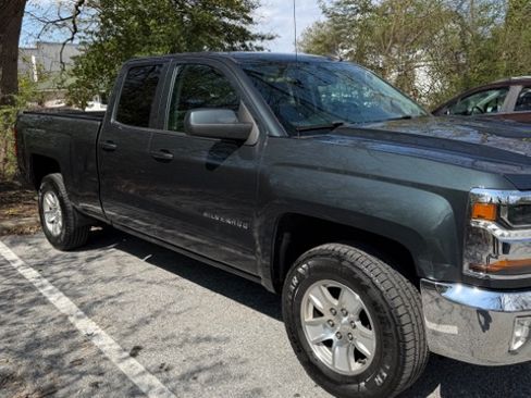 Used 2017 Chevrolet Silverado 1500 LT w/ All Star Edition image 2