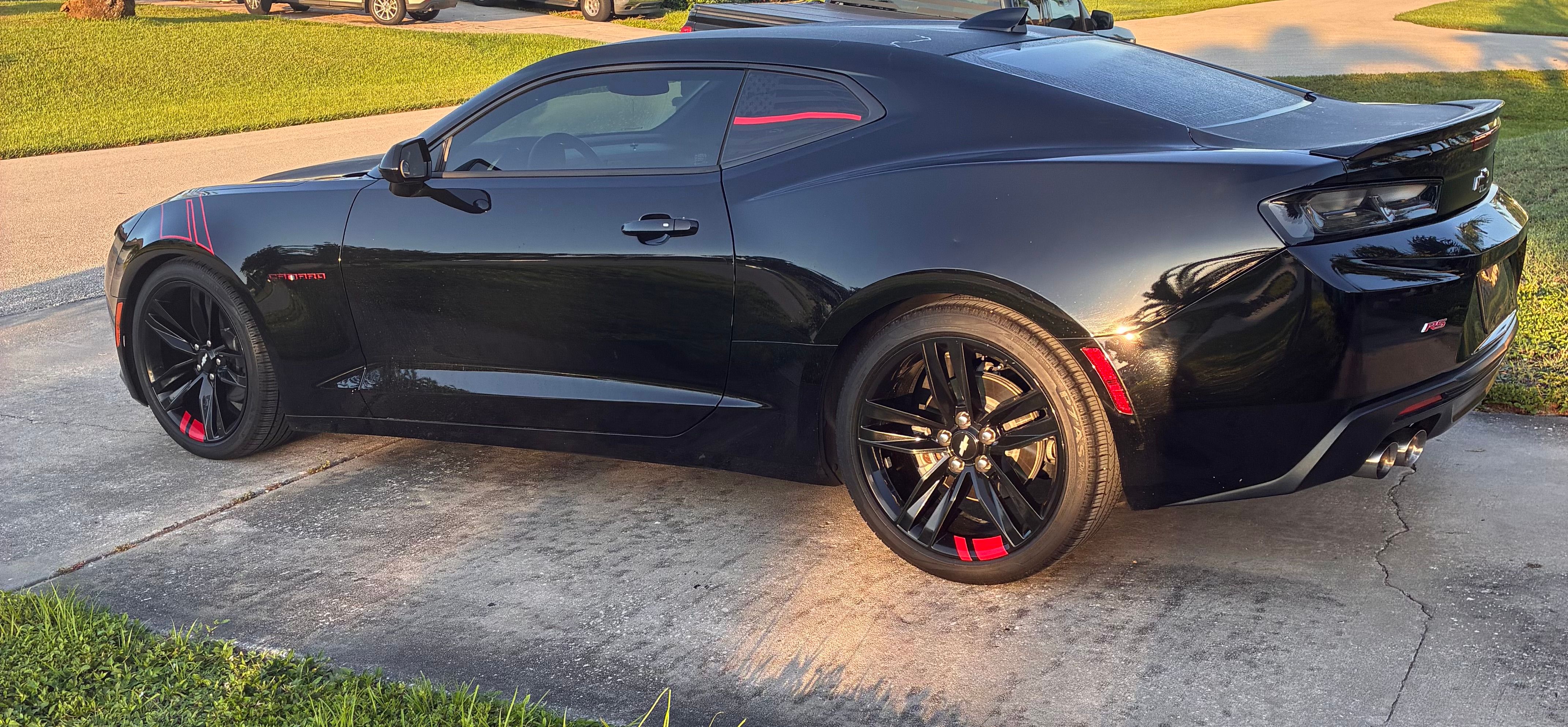 Used 2018 Chevrolet Camaro LT w/ Redline Edition RWD image 13