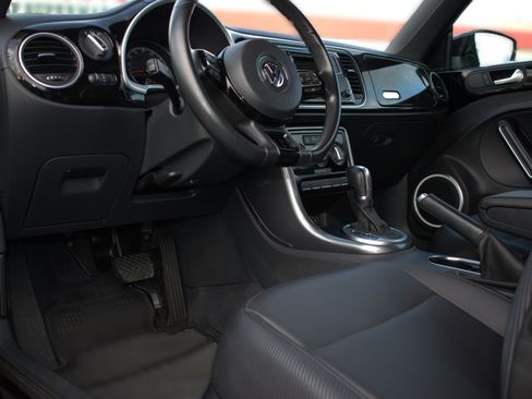 Used 2017 Volkswagen Beetle 1.8T S image 12