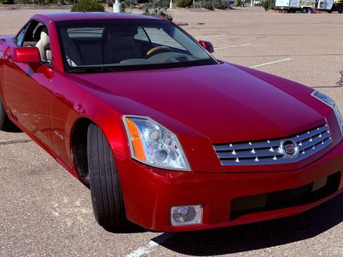 Used 2004 Cadillac XLR image 11