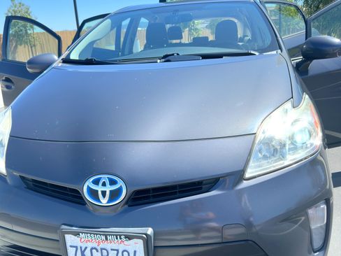 Used 2015 Toyota Prius Three FWD image 1