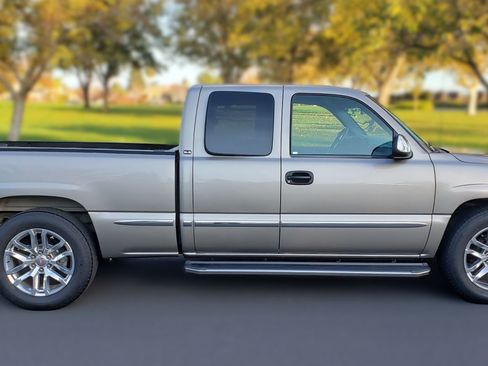 Used 2001 GMC Sierra 1500 2WD Extended Cab image 10