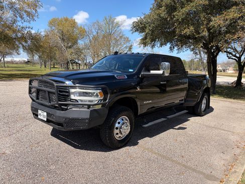 Used 2022 RAM 3500 Laramie image 1