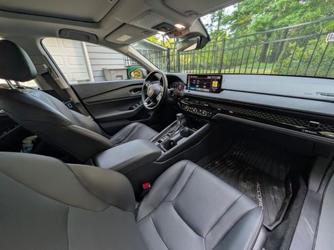 Used 2024 Honda Accord Touring image 23