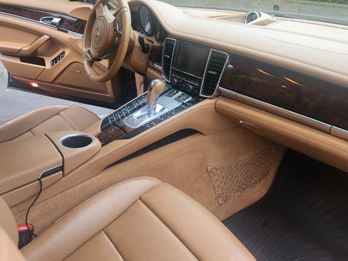 Used 2014 Porsche Panamera Turbo w/ Premium Package Plus image 13