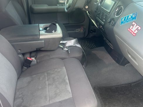 Used 2005 Ford F150 XLT image 9