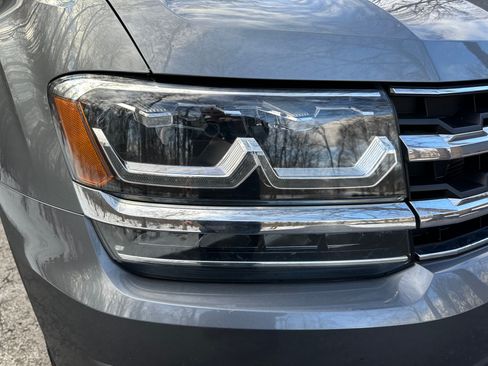 Used 2018 Volkswagen Atlas S image 2