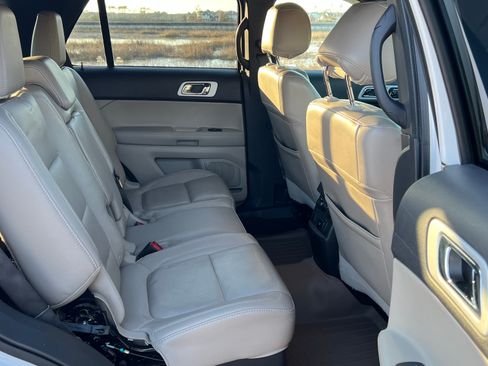 Used 2013 Ford Explorer Limited image 11