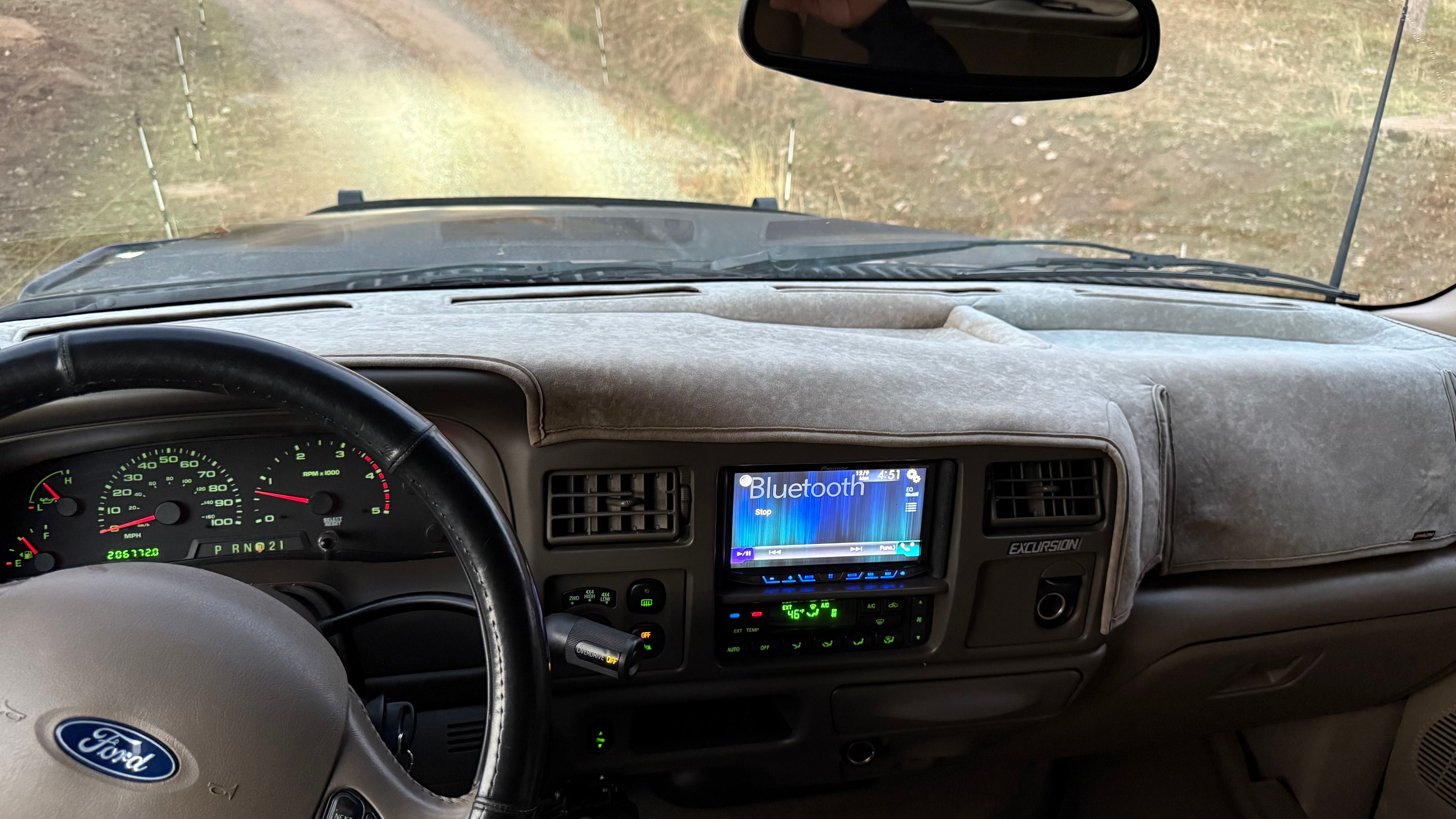 Used 2003 Ford Excursion Limited AWD/4WD image 27