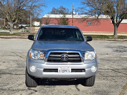 Used 2006 Toyota Tacoma PreRunner w/ SR5 Pkg #2 image 35