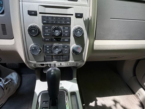 Used 2012 Ford Escape XLT FWD image 15