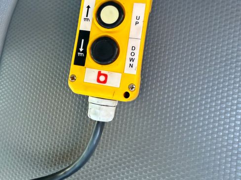 Used 2019 Ford F550 4x4 Regular Cab Super Duty image 9